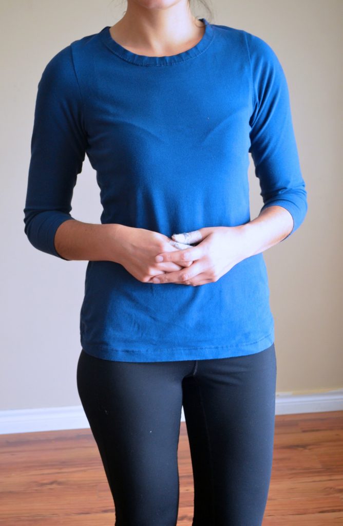 Easy 30 minutes Top Pattern for Women: Learn how to make this easy knit top for women. Step by step sewing tutorial and free PDF printable pattern included